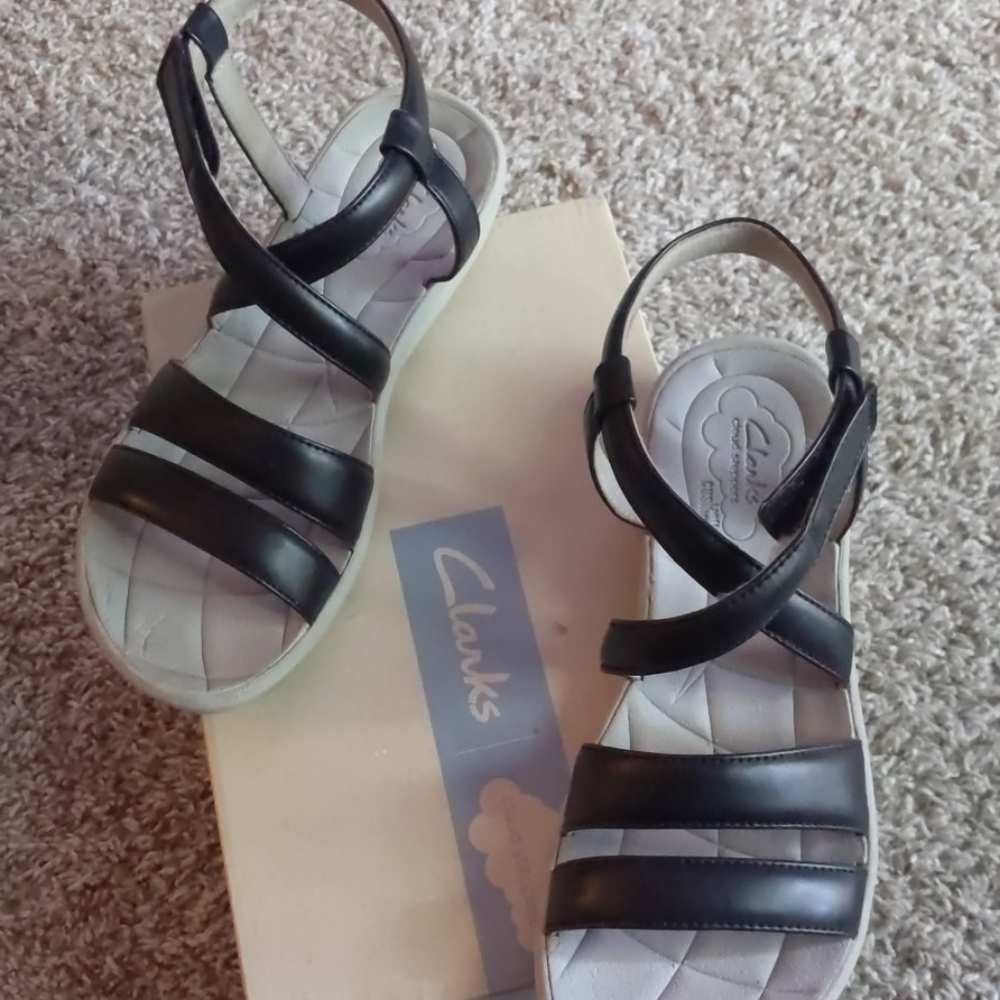 Women's Clark's cloud steppers size 8 - Picture 3 of 5
